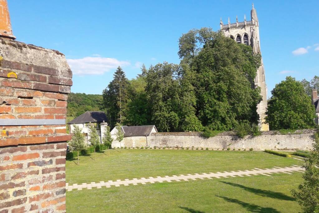 La Porterie Face A L'abbaye Le Bec-Hellouin
