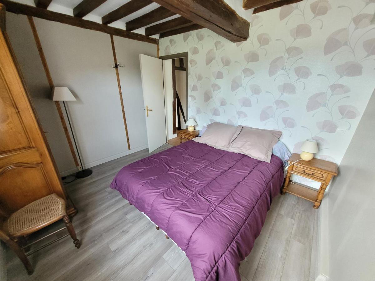 La Porterie Face A L'abbaye Ferienhaus Le Bec-Hellouin